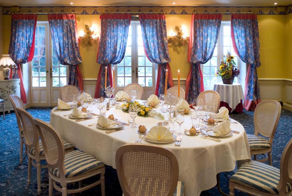 Chateau De Beaulieu Et Magnolia Spa, The Originals Relais Жу-ле-Тур Экстерьер фото